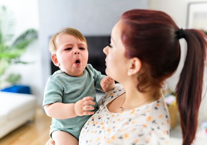 Βήχας στα παιδιά και χρήση εισπνεόμενων φαρμάκων – Τι πρέπει να γνωρίζουν οι γονείς